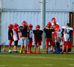 Kickoff für U13: Lübecks erstes Football-Spiel 2020